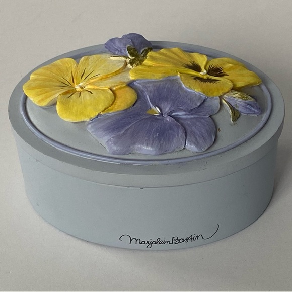 Hallmark Other - Hallmark Marjolein Bastin Nature’s Sketchbook Trinket Box Pansies Floral Oval